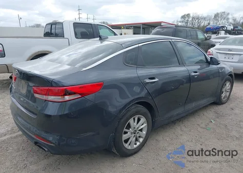2017 Kia Optima Lx z USA, uszkodzony, nr VIN 5XXGT4L32HG156750